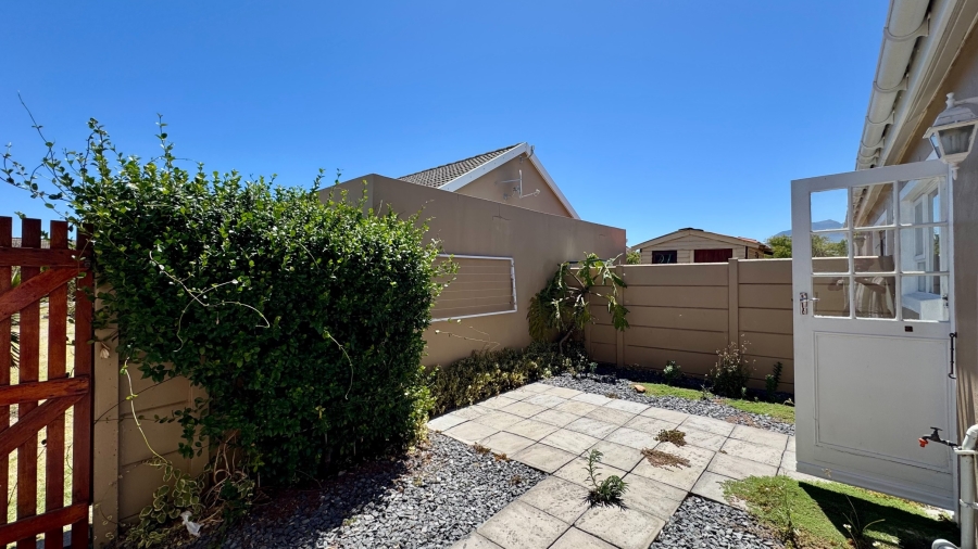 2 Bedroom Property for Sale in Guldenland Western Cape